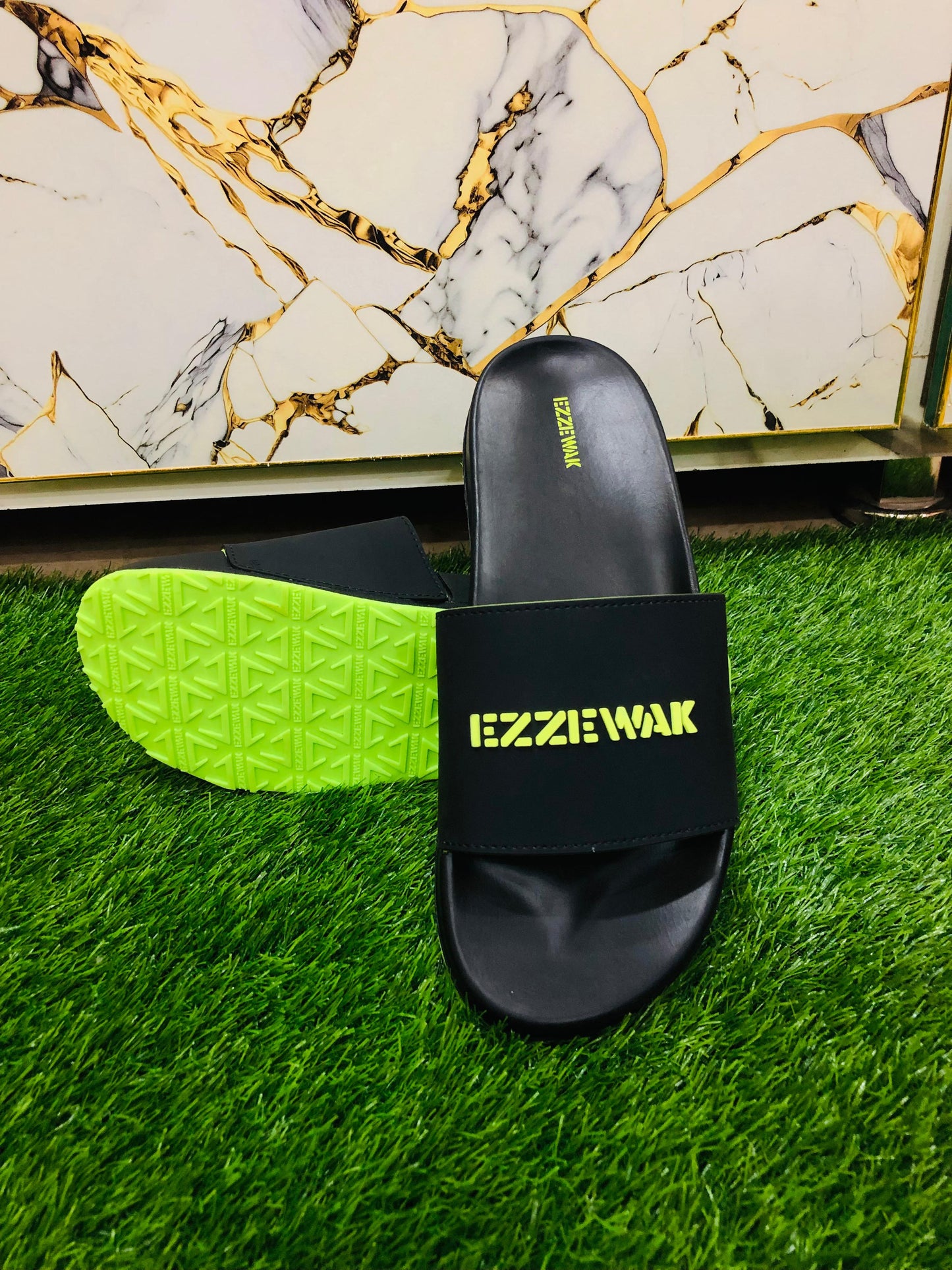 Ezzewak Slipper